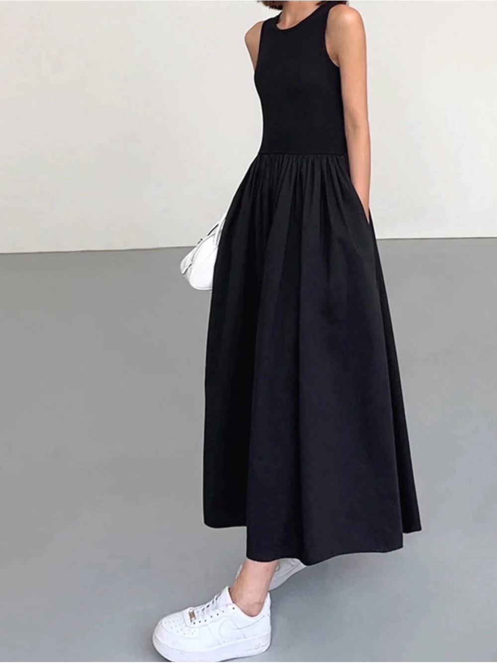 Commense Black Sleeveless Maxi Dress - Picture 3 of 9